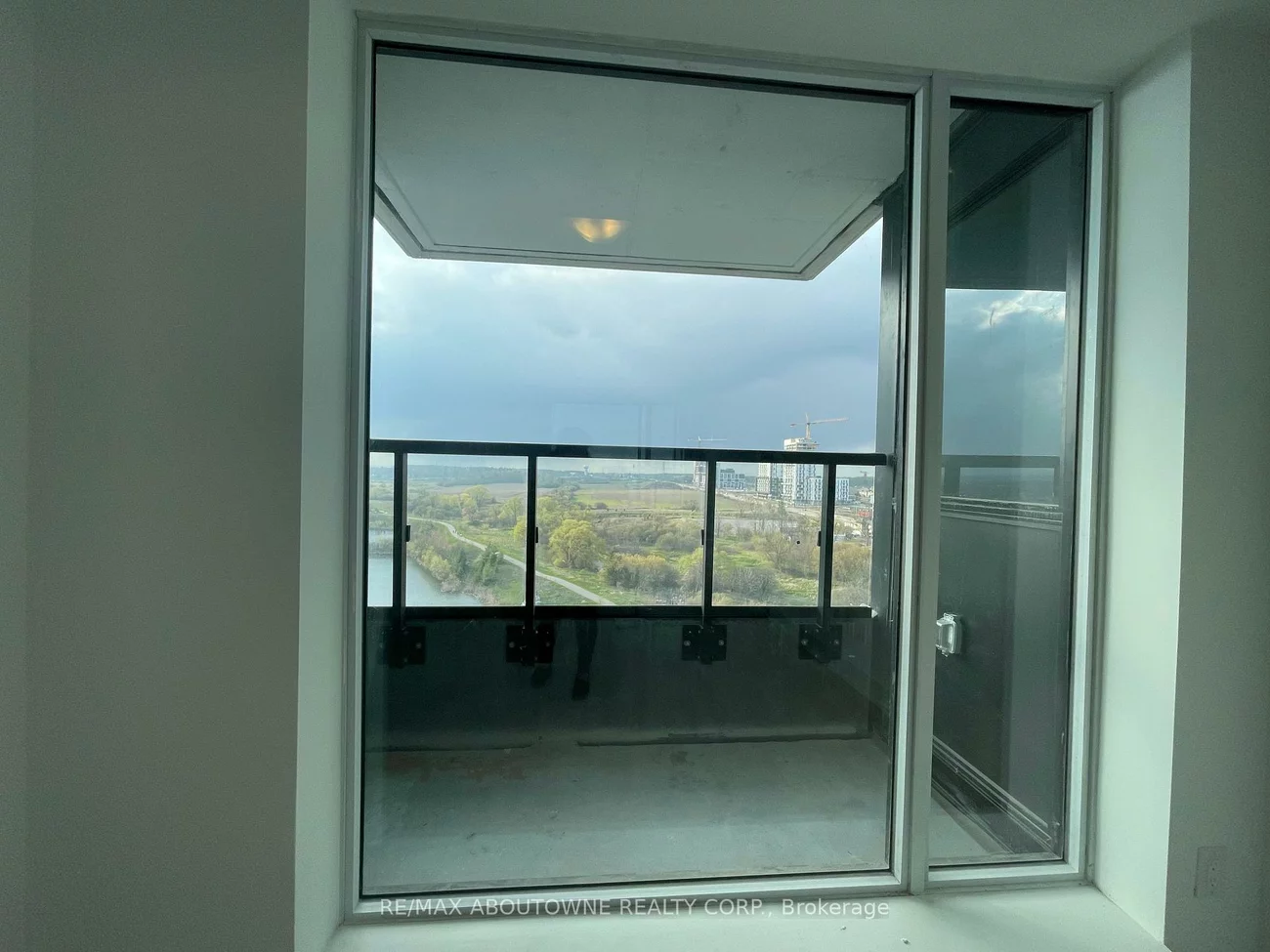 2489, Taunton, 1015 - RO River Oaks, Oakville