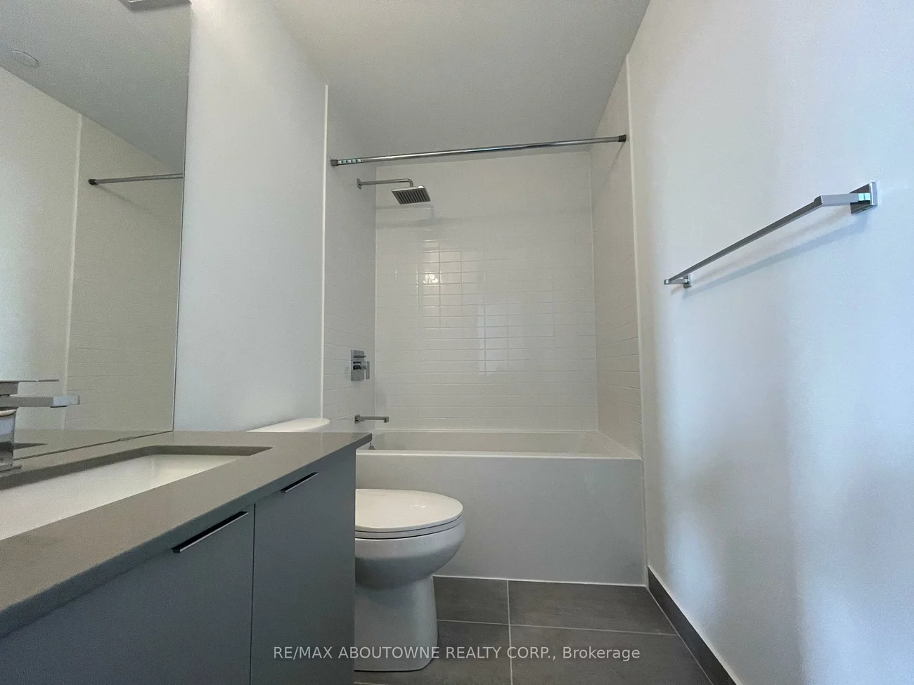 2489, Taunton, 1015 - RO River Oaks, Oakville