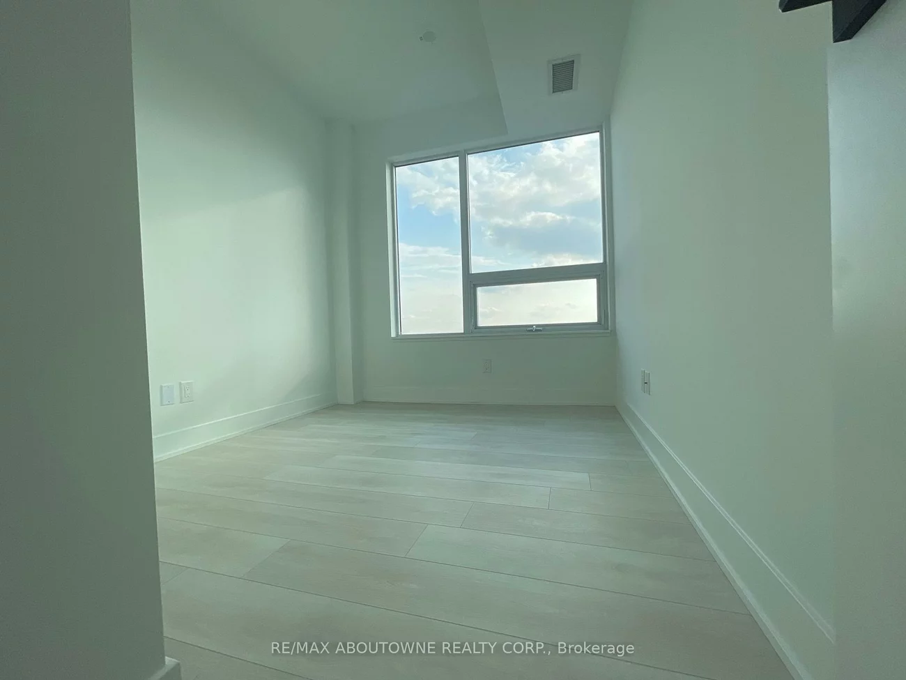 2489, Taunton, 1015 - RO River Oaks, Oakville