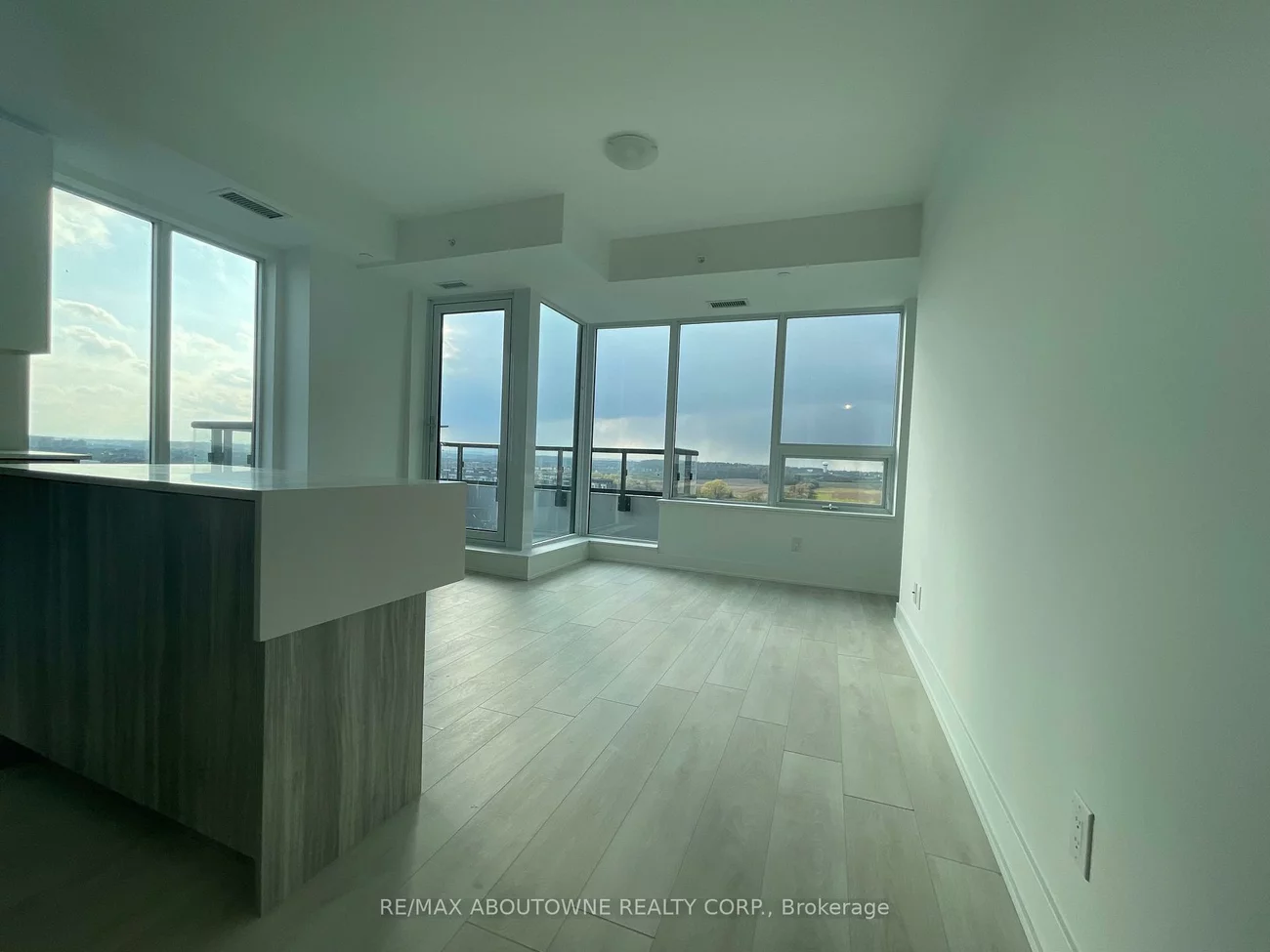 2489, Taunton, 1015 - RO River Oaks, Oakville