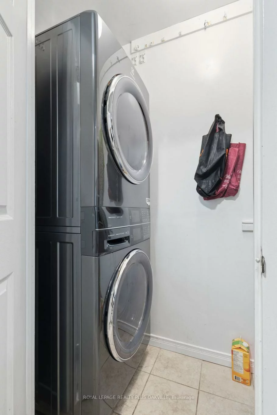 2511, Lakeshore, 1001 - BR Bronte, Oakville