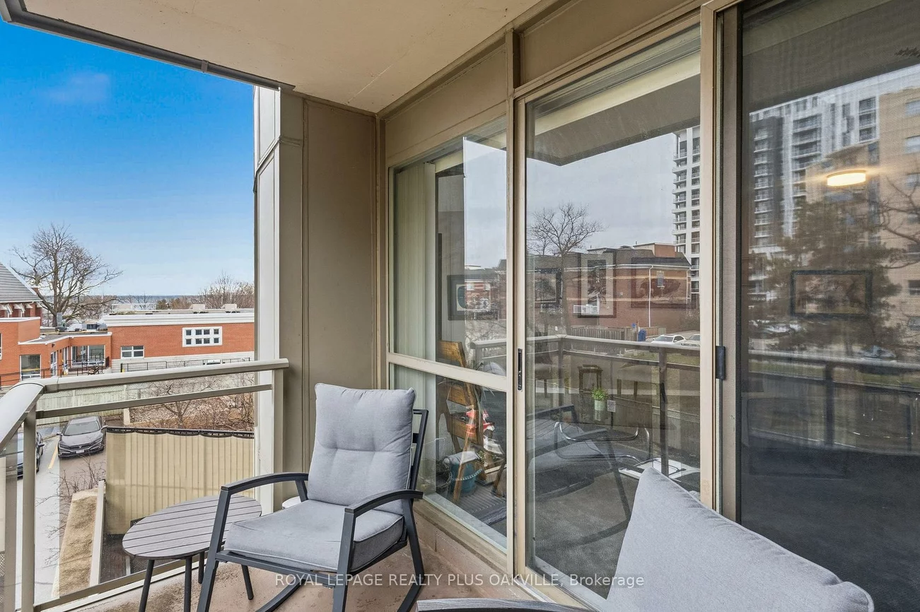 2511, Lakeshore, 1001 - BR Bronte, Oakville