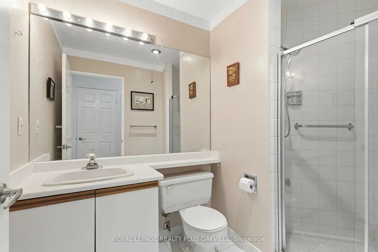 2511, Lakeshore, 1001 - BR Bronte, Oakville