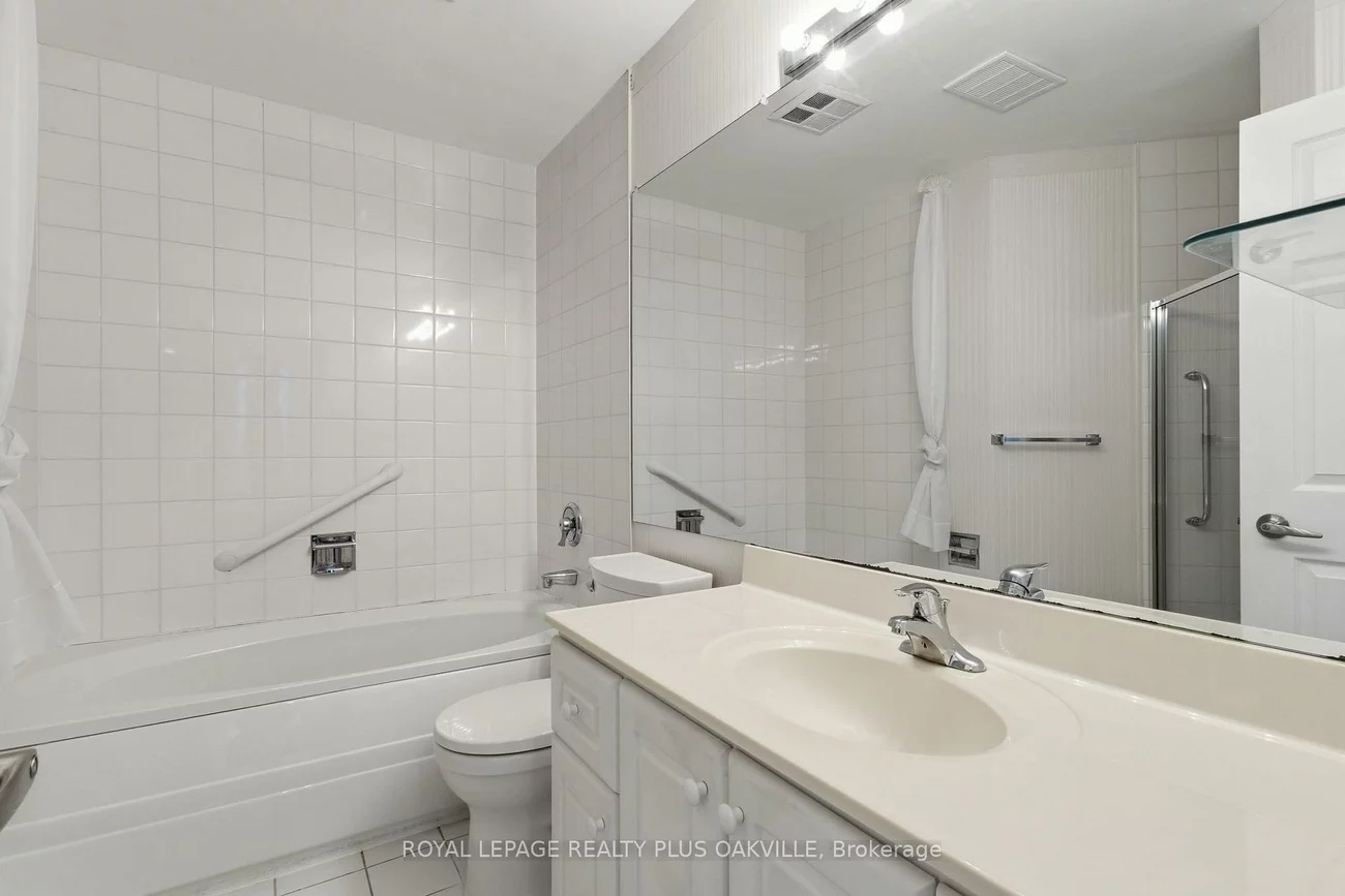 2511, Lakeshore, 1001 - BR Bronte, Oakville