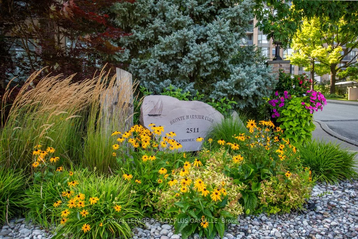 2511, Lakeshore, 1001 - BR Bronte, Oakville