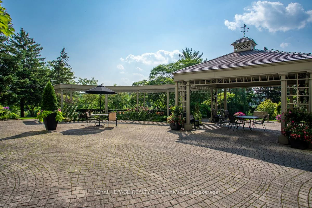 2511, Lakeshore, 1001 - BR Bronte, Oakville