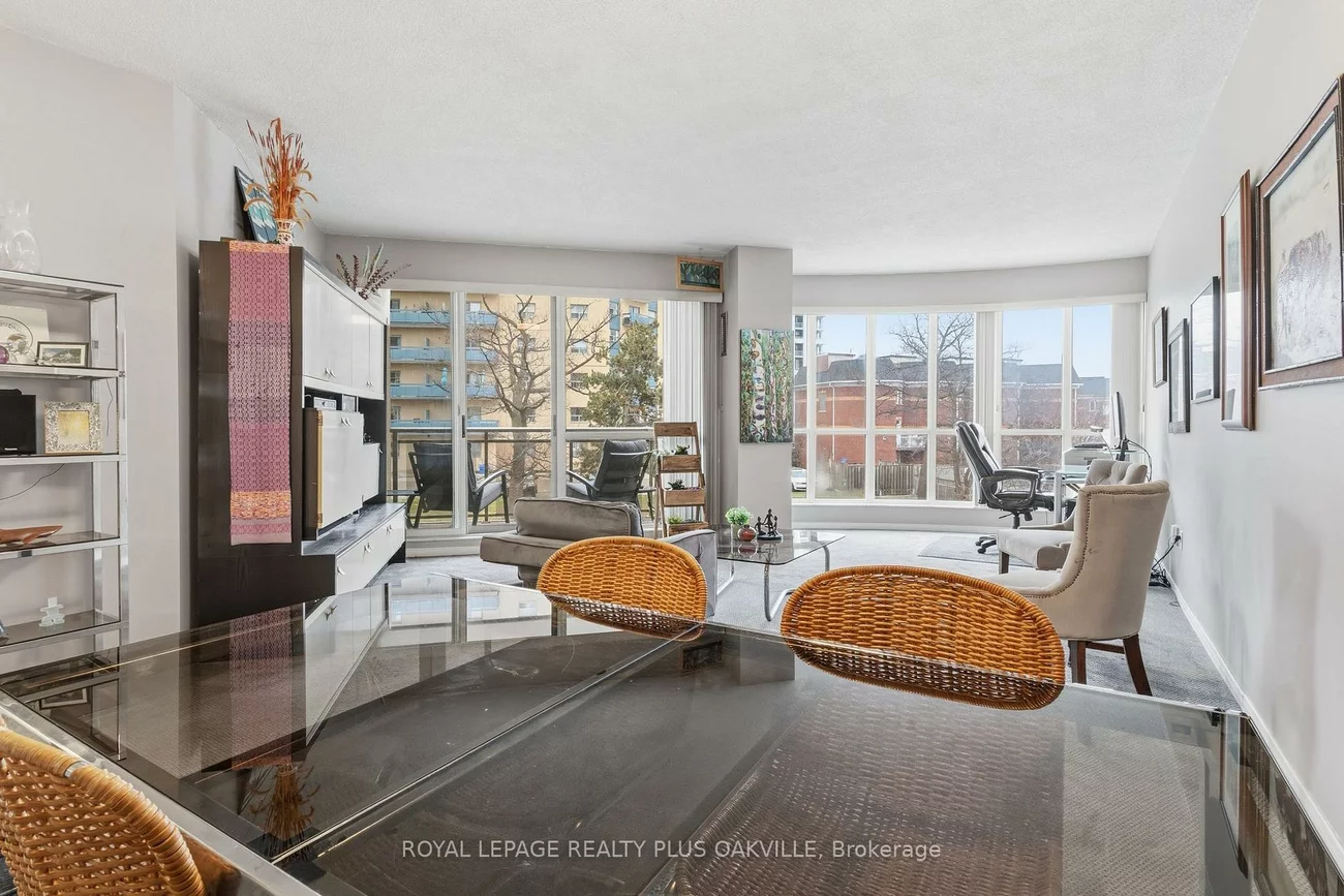 2511, Lakeshore, 1001 - BR Bronte, Oakville