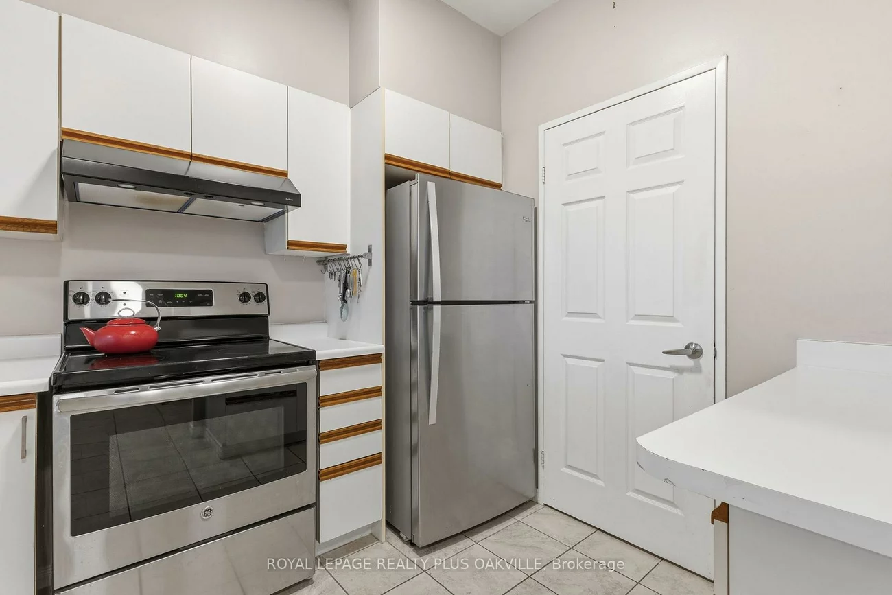 2511, Lakeshore, 1001 - BR Bronte, Oakville