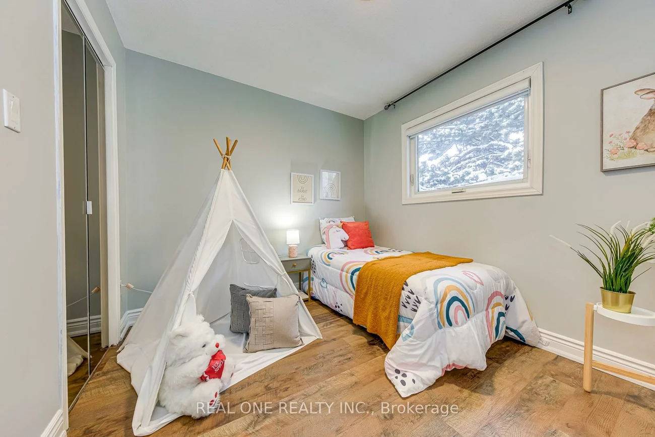 2006, Glenada, 1018 - WC Wedgewood Creek, Oakville