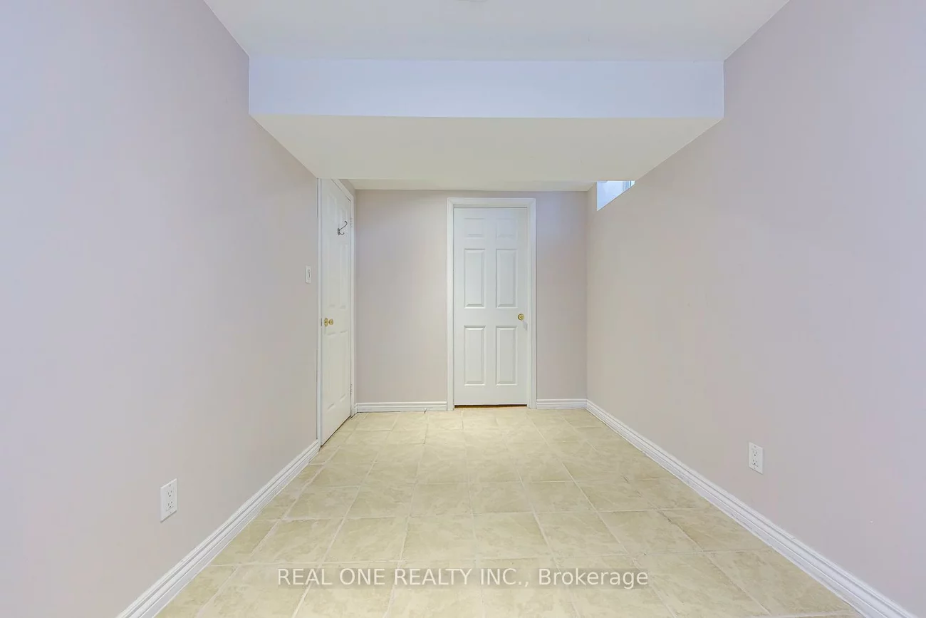 2006, Glenada, 1018 - WC Wedgewood Creek, Oakville