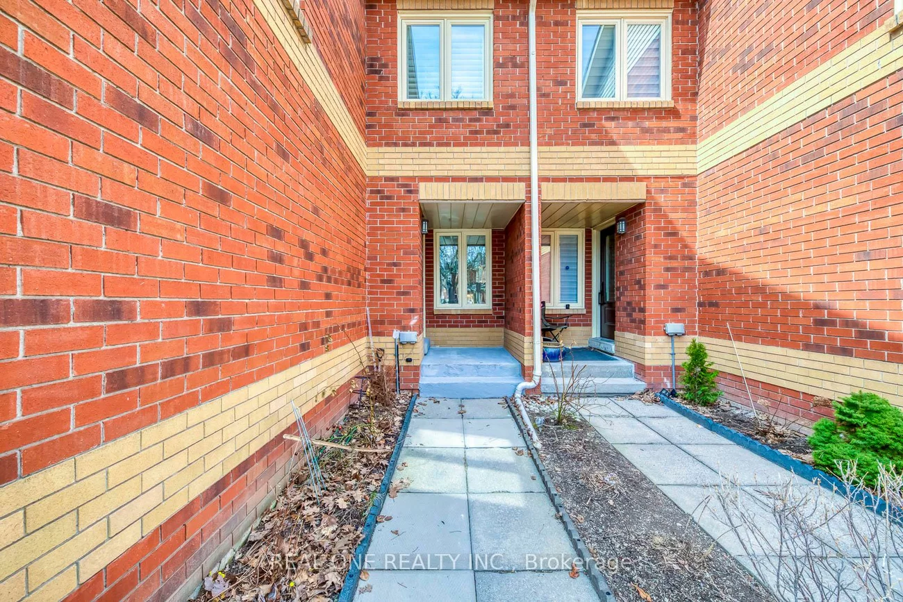 2006, Glenada, 1018 - WC Wedgewood Creek, Oakville