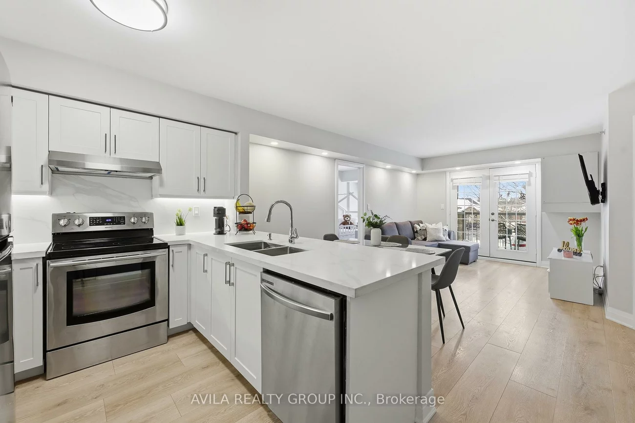 1460, Bishops, 1007 - GA Glen Abbey, Oakville