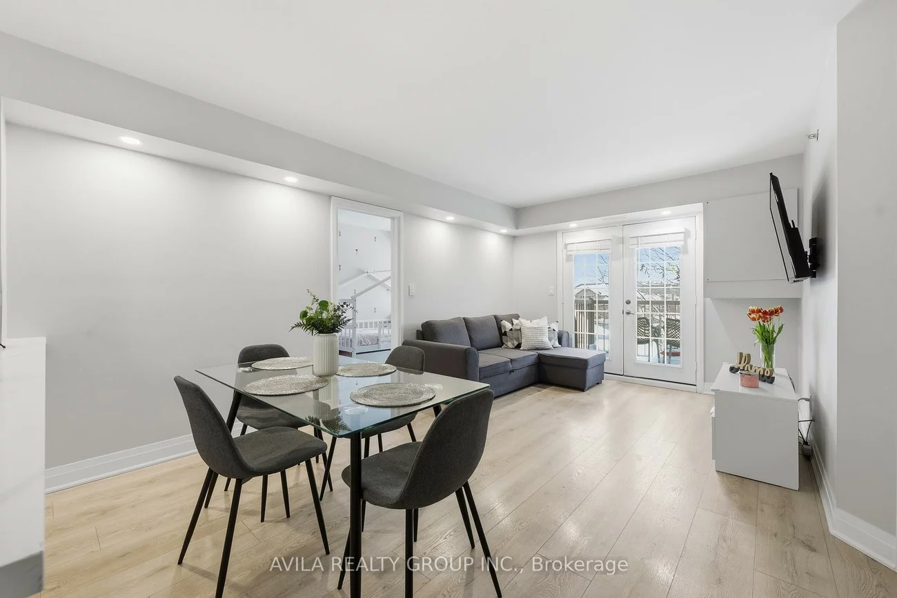 1460, Bishops, 1007 - GA Glen Abbey, Oakville