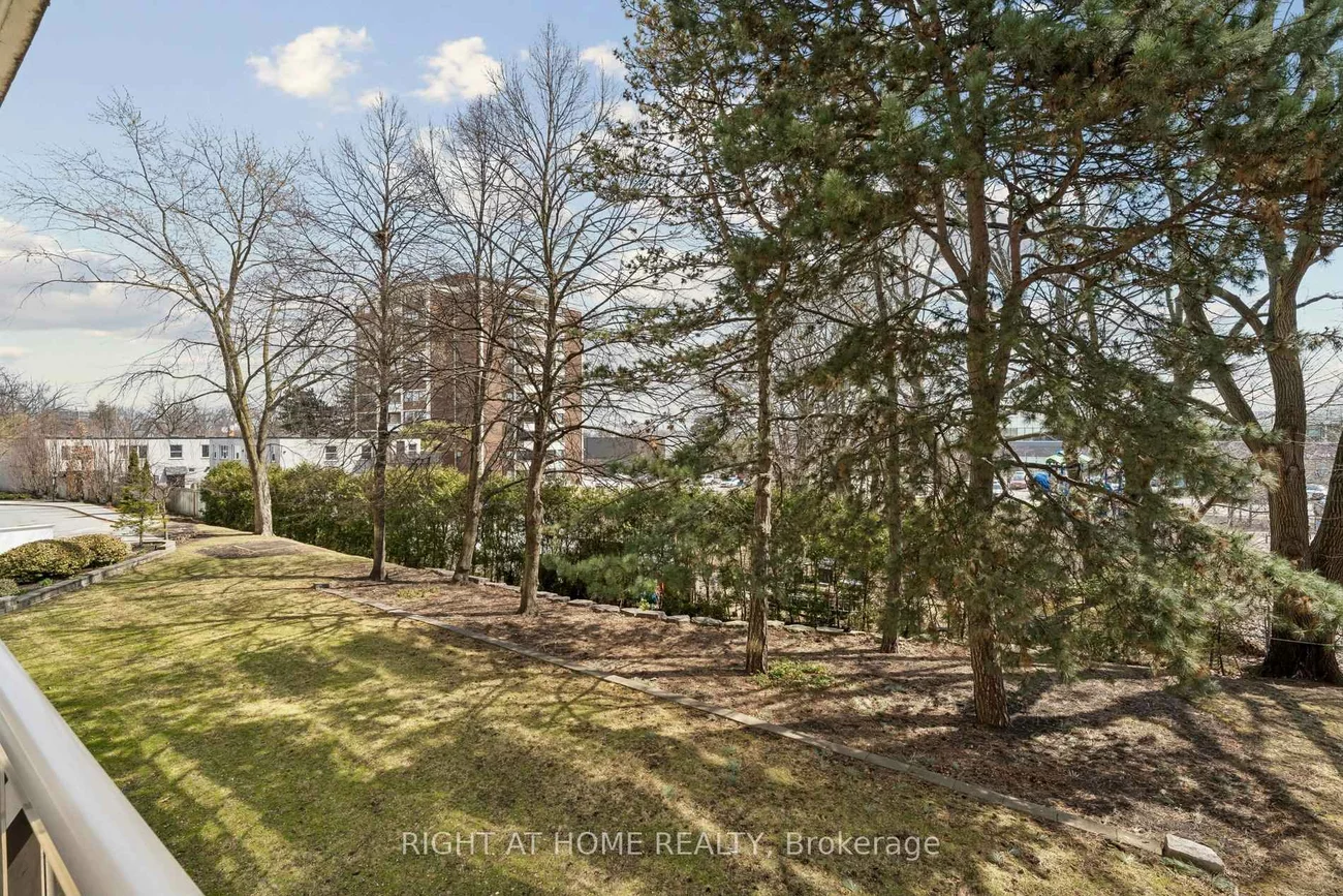 212, Kerr, 1002 - CO Central, Oakville