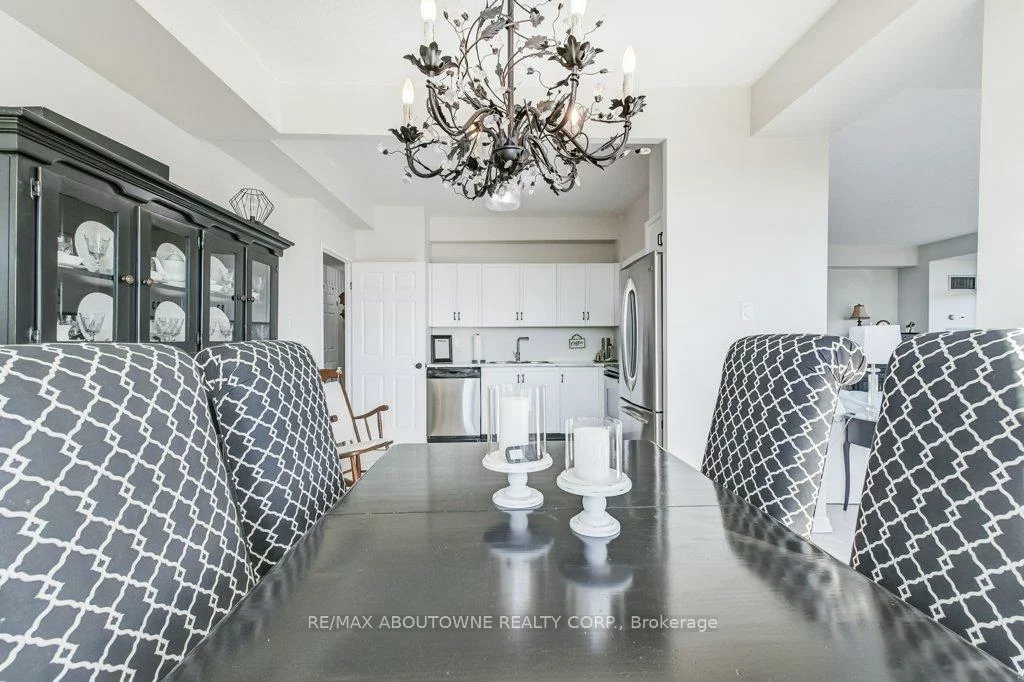 2511, Lakeshore, 1001 - BR Bronte, Oakville