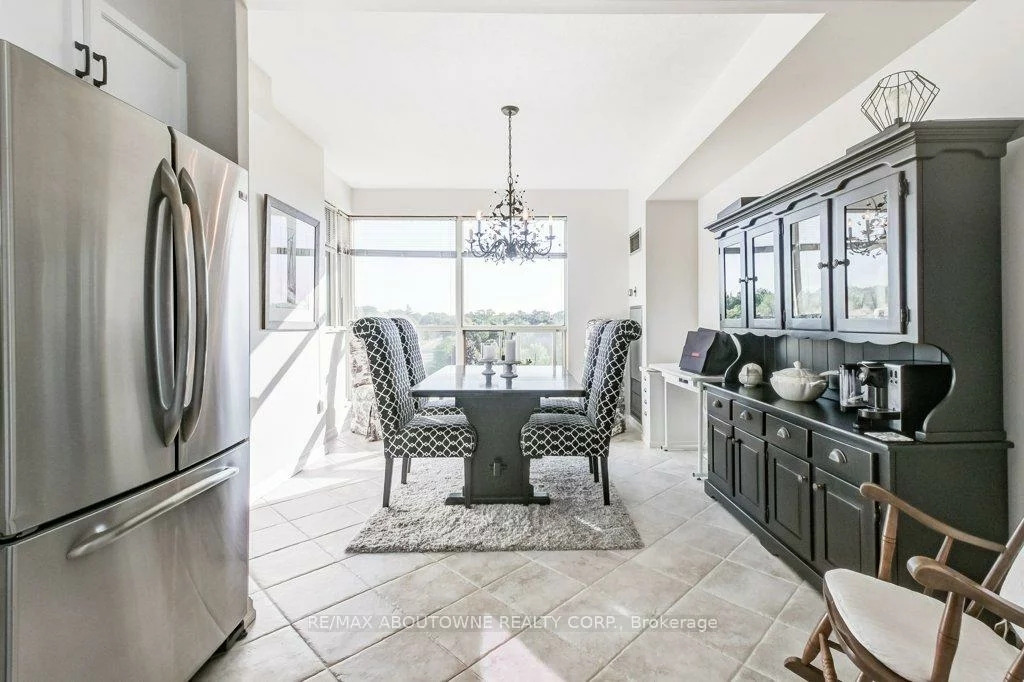 2511, Lakeshore, 1001 - BR Bronte, Oakville