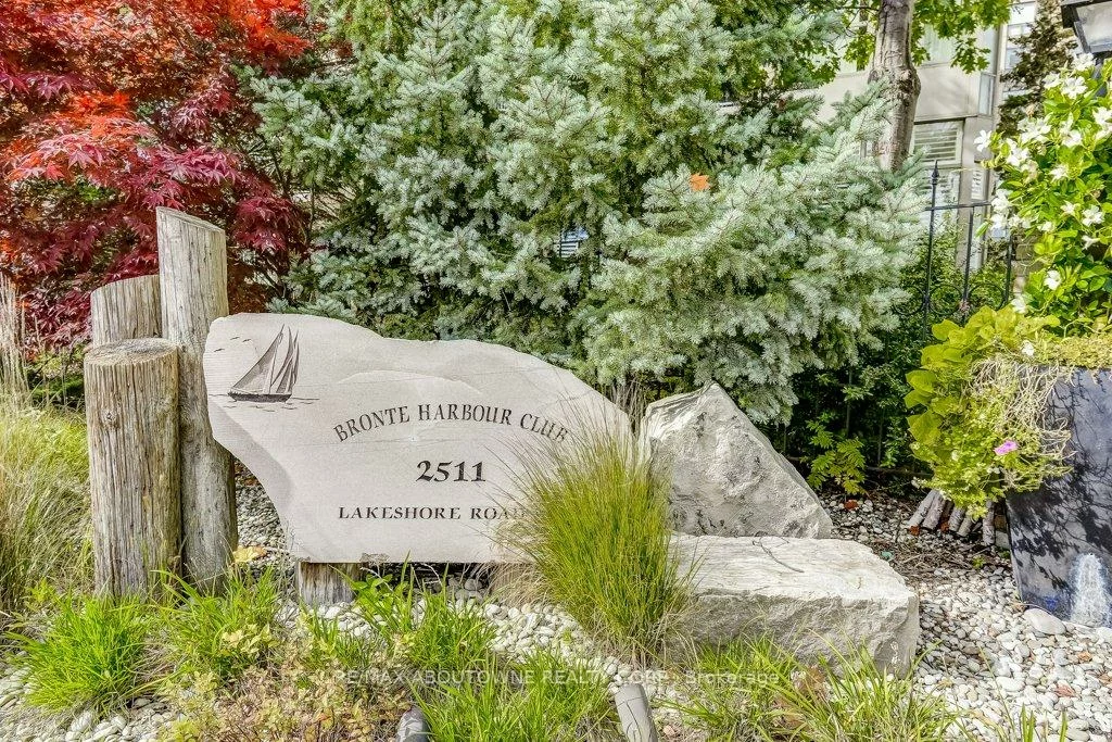 2511, Lakeshore, 1001 - BR Bronte, Oakville