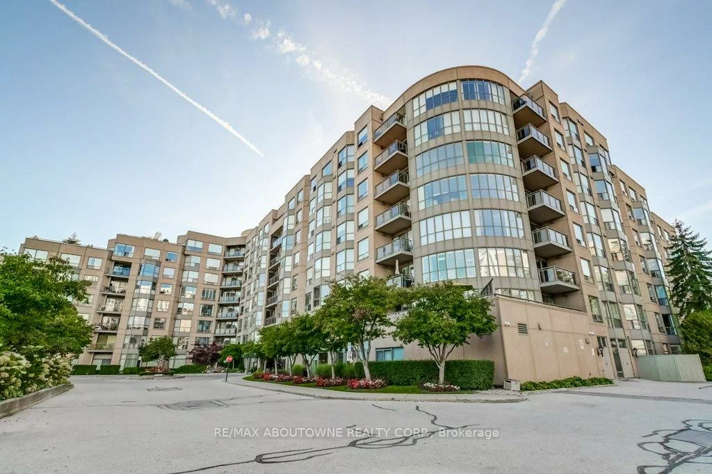 2511, Lakeshore, 1001 - BR Bronte, Oakville