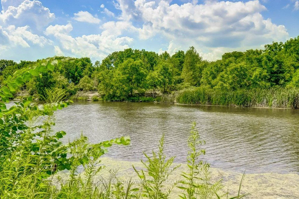 2511, Lakeshore, 1001 - BR Bronte, Oakville