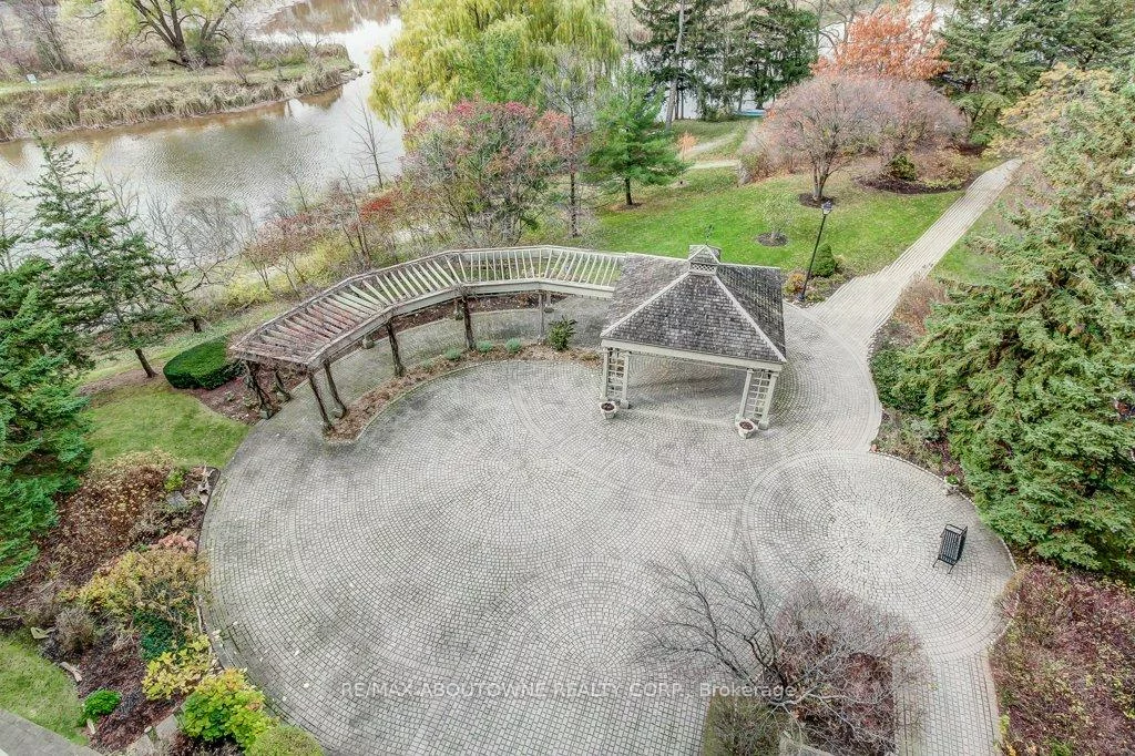 2511, Lakeshore, 1001 - BR Bronte, Oakville