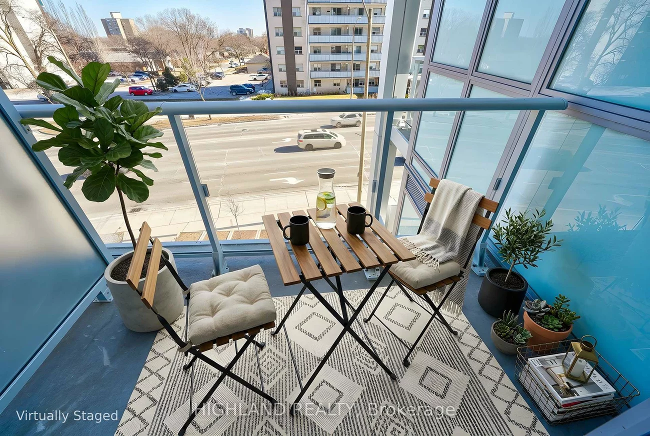 55, Speers, 1002 - CO Central, Oakville