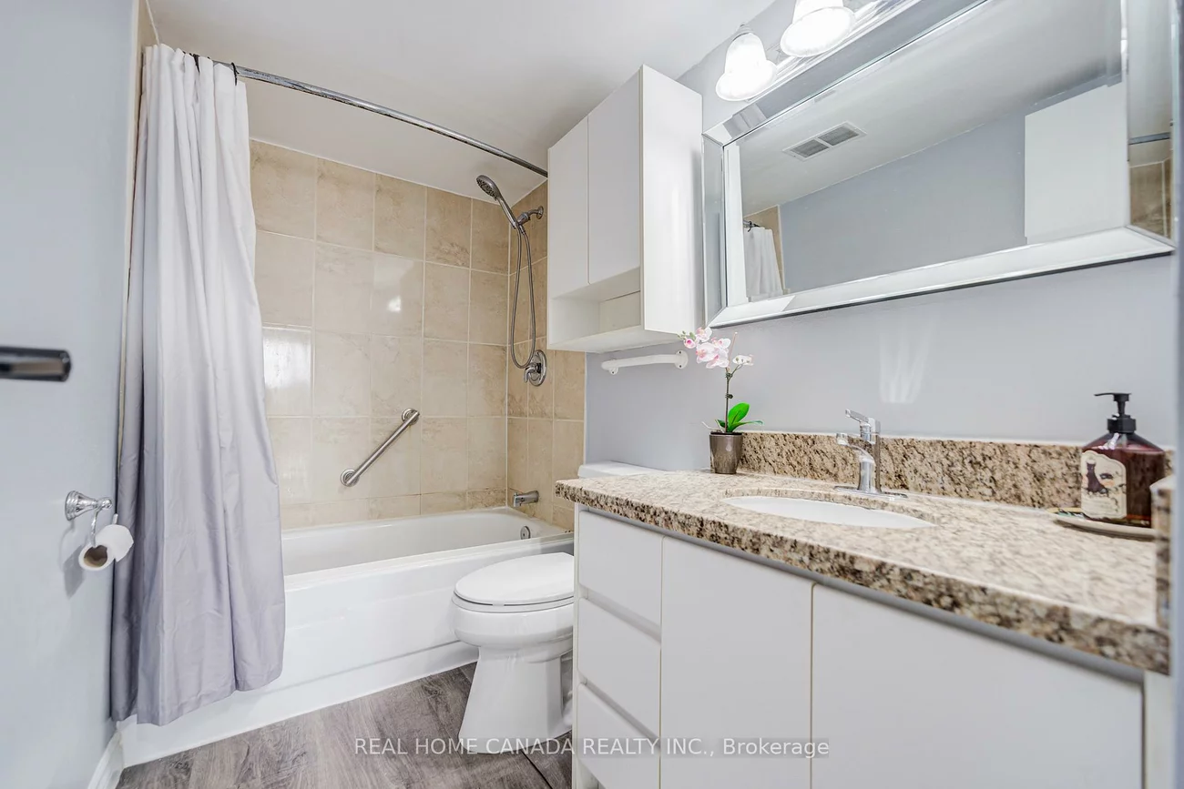 1359, White Oaks, 1005 - FA Falgarwood, Oakville