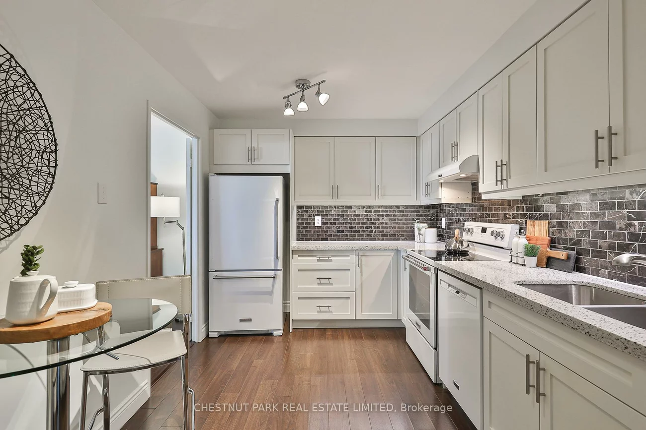 2185, Marine, 1001 - BR Bronte, Oakville