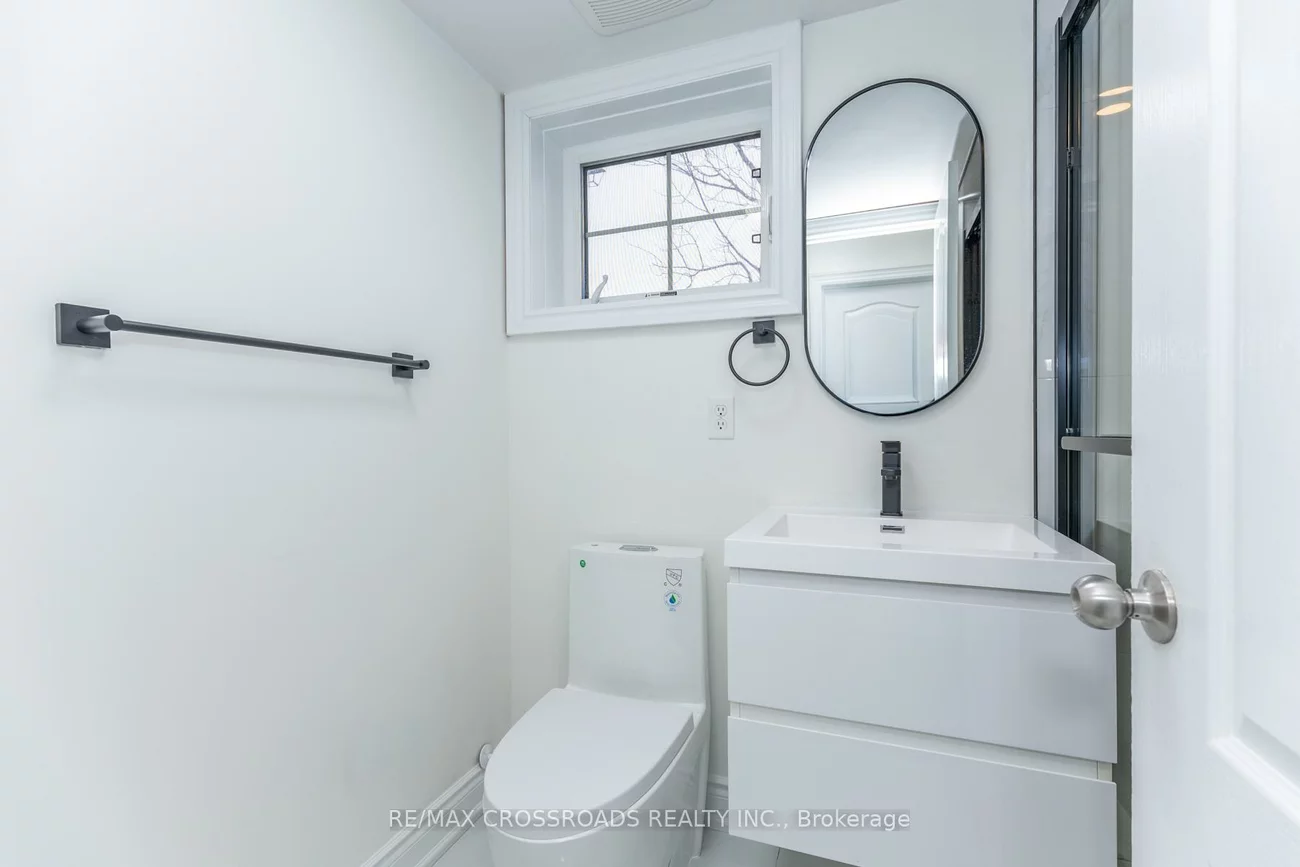 2460, Post, 1015 - RO River Oaks, Oakville