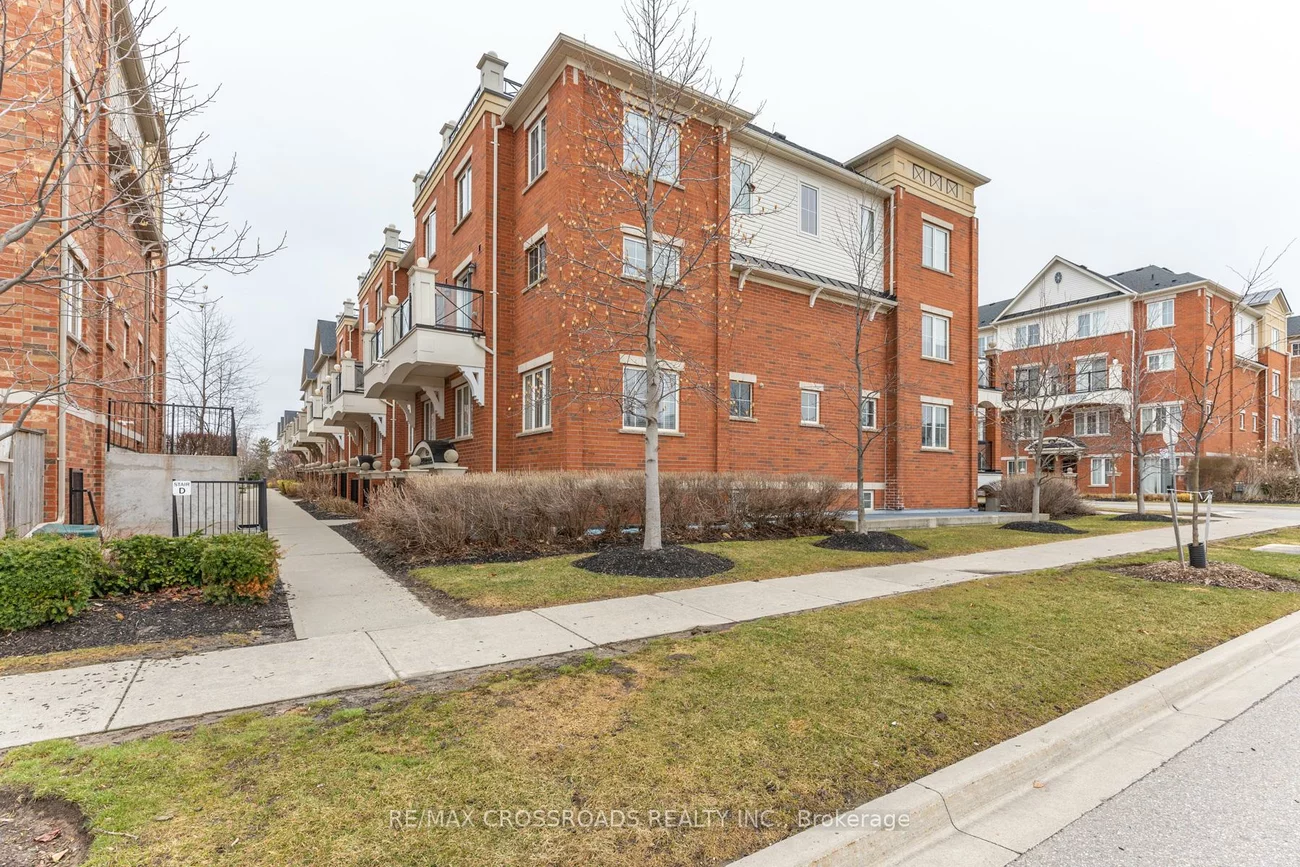 2460, Post, 1015 - RO River Oaks, Oakville