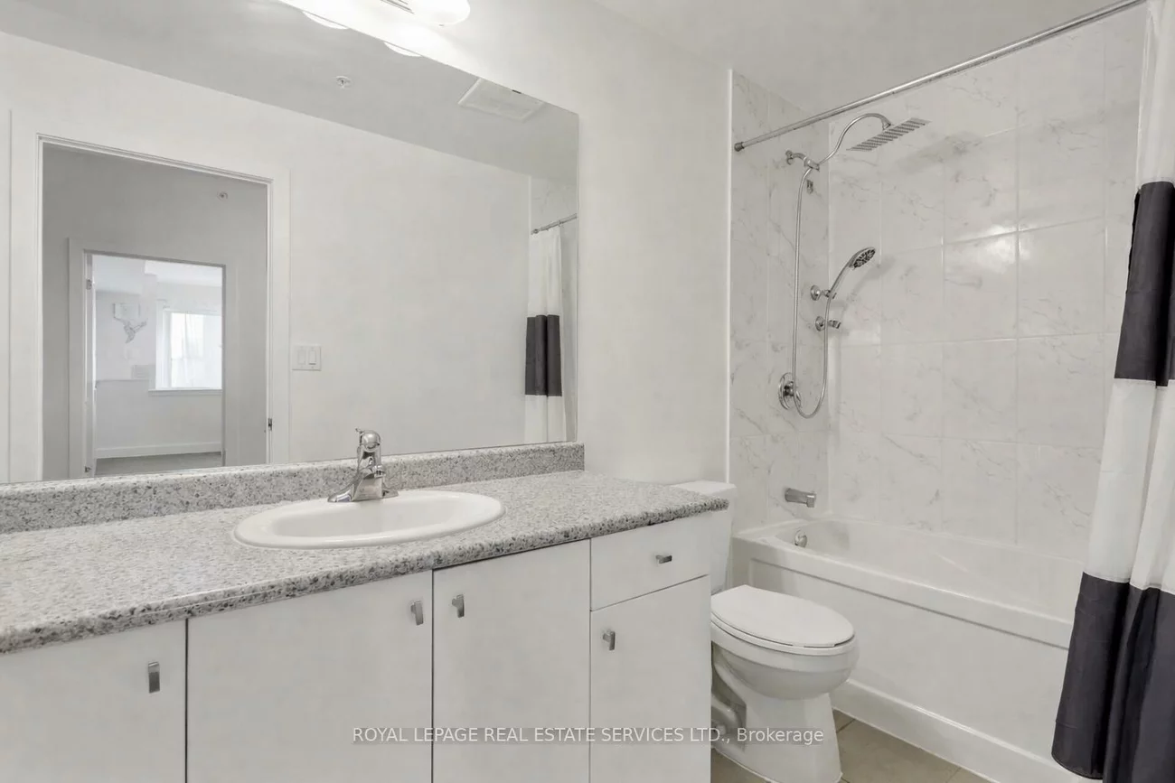 150, Oak Park, 1015 - RO River Oaks, Oakville