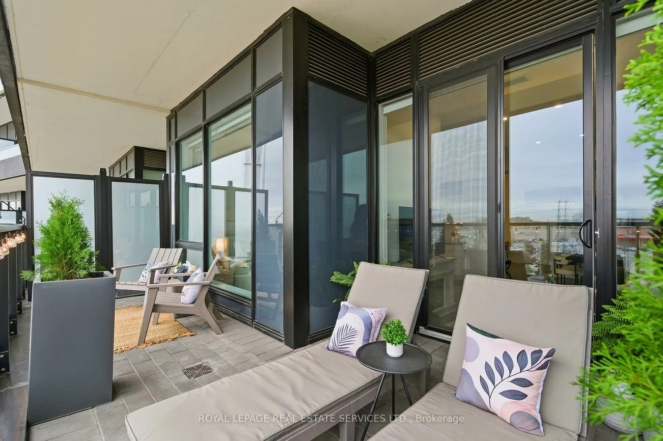 297, Oak Walk, 1015 - RO River Oaks, Oakville