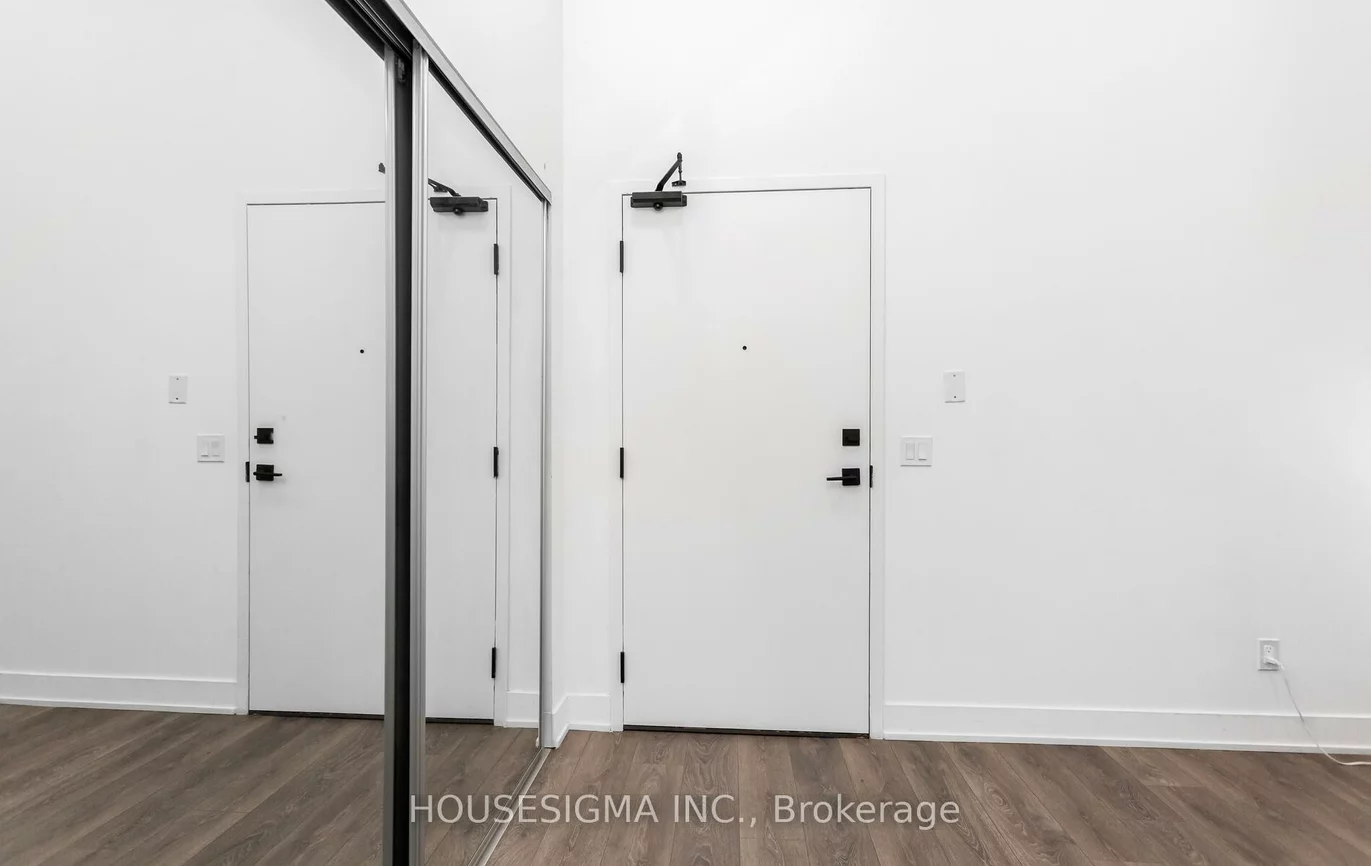 2485, Taunton, 1015 - RO River Oaks, Oakville