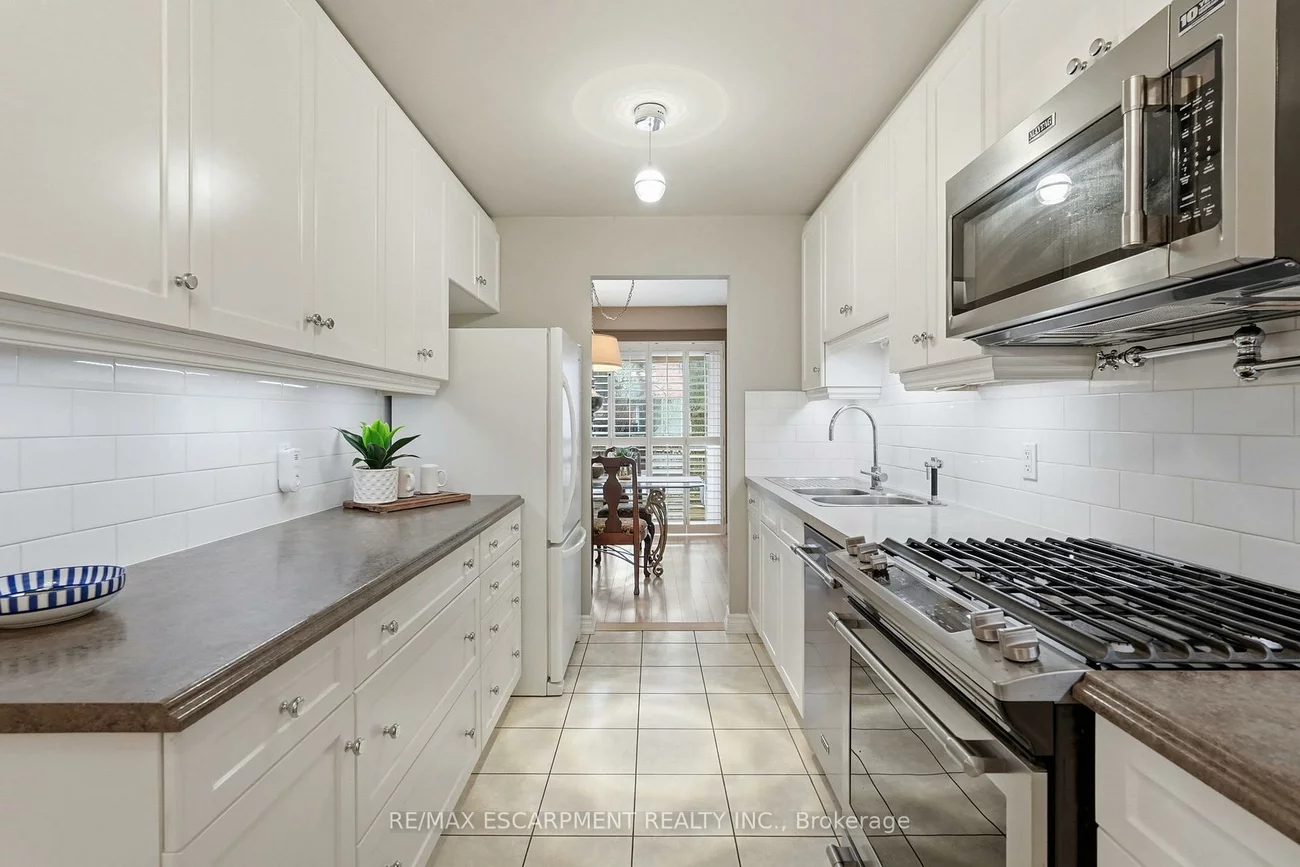 1228, Kirstie, 1003 - CP College Park, Oakville