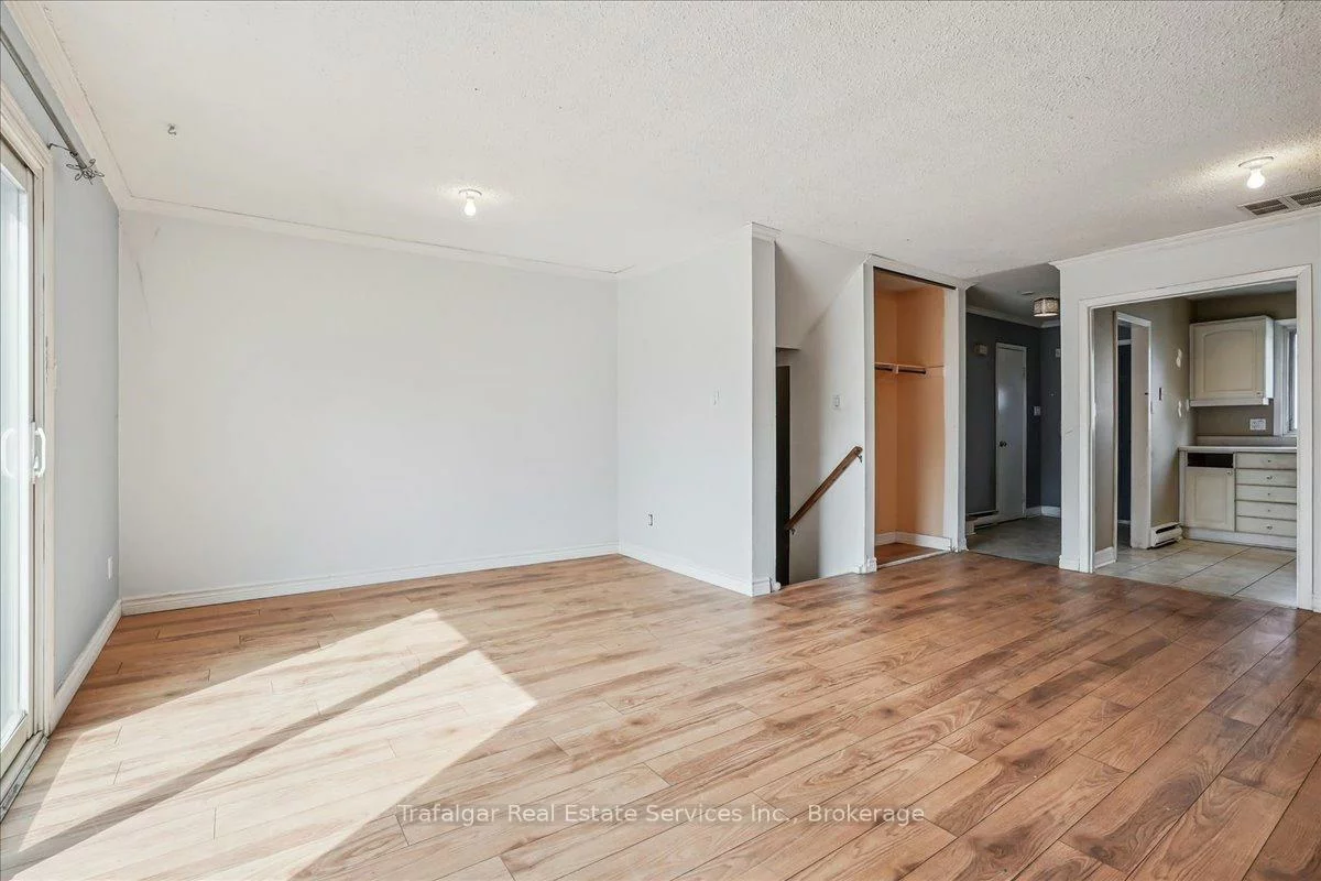 66, Worthington, 1001 - BR Bronte, Oakville