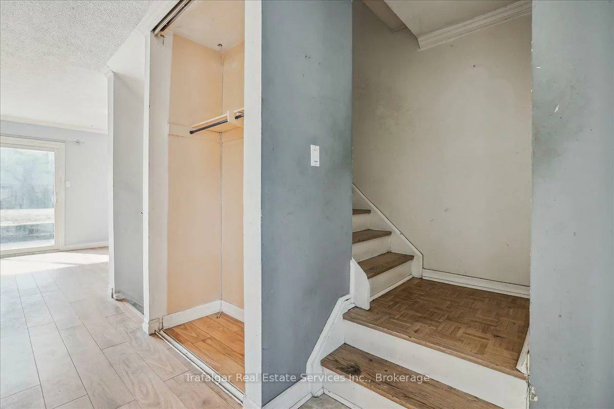 66, Worthington, 1001 - BR Bronte, Oakville