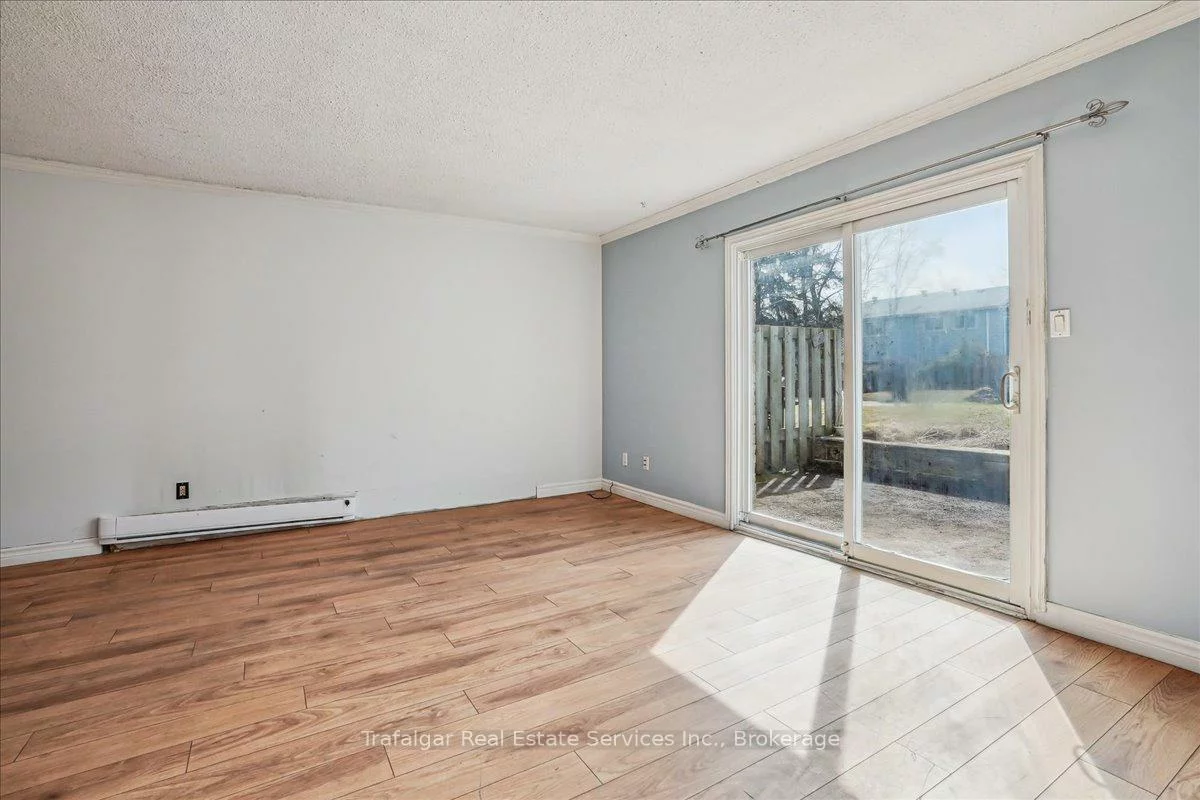 66, Worthington, 1001 - BR Bronte, Oakville