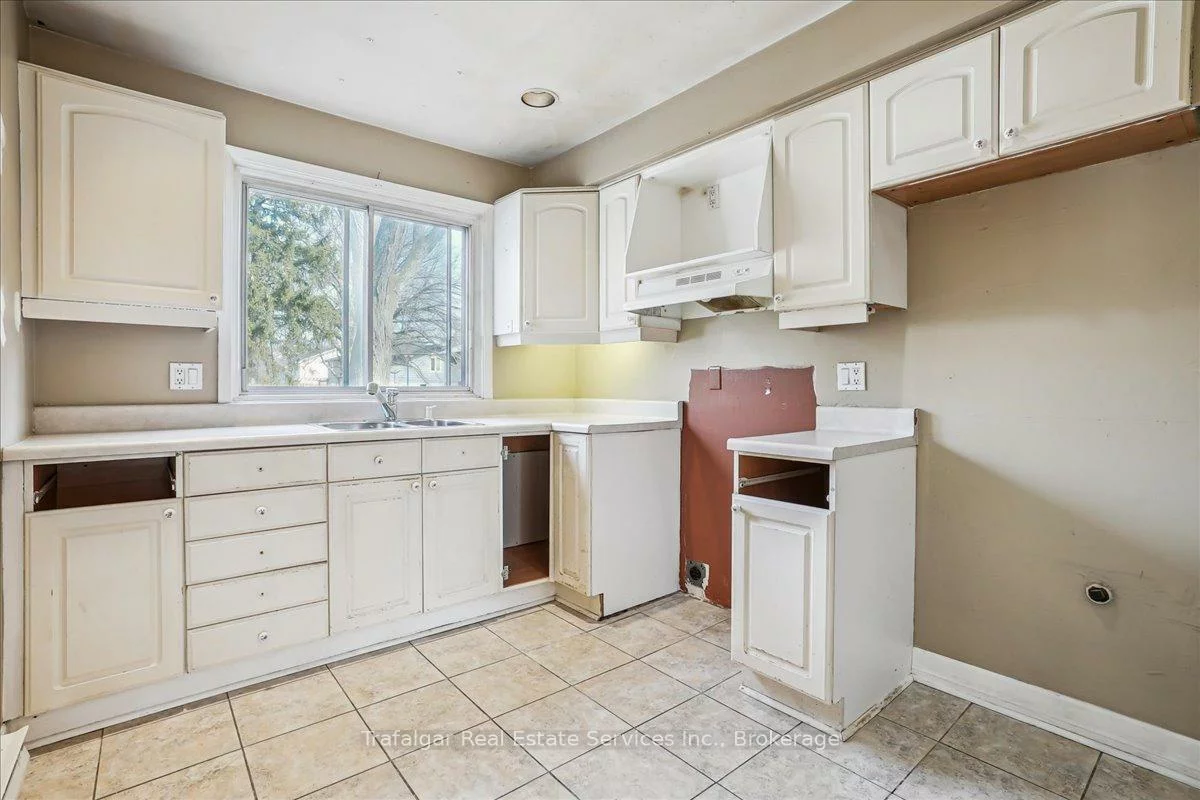 66, Worthington, 1001 - BR Bronte, Oakville