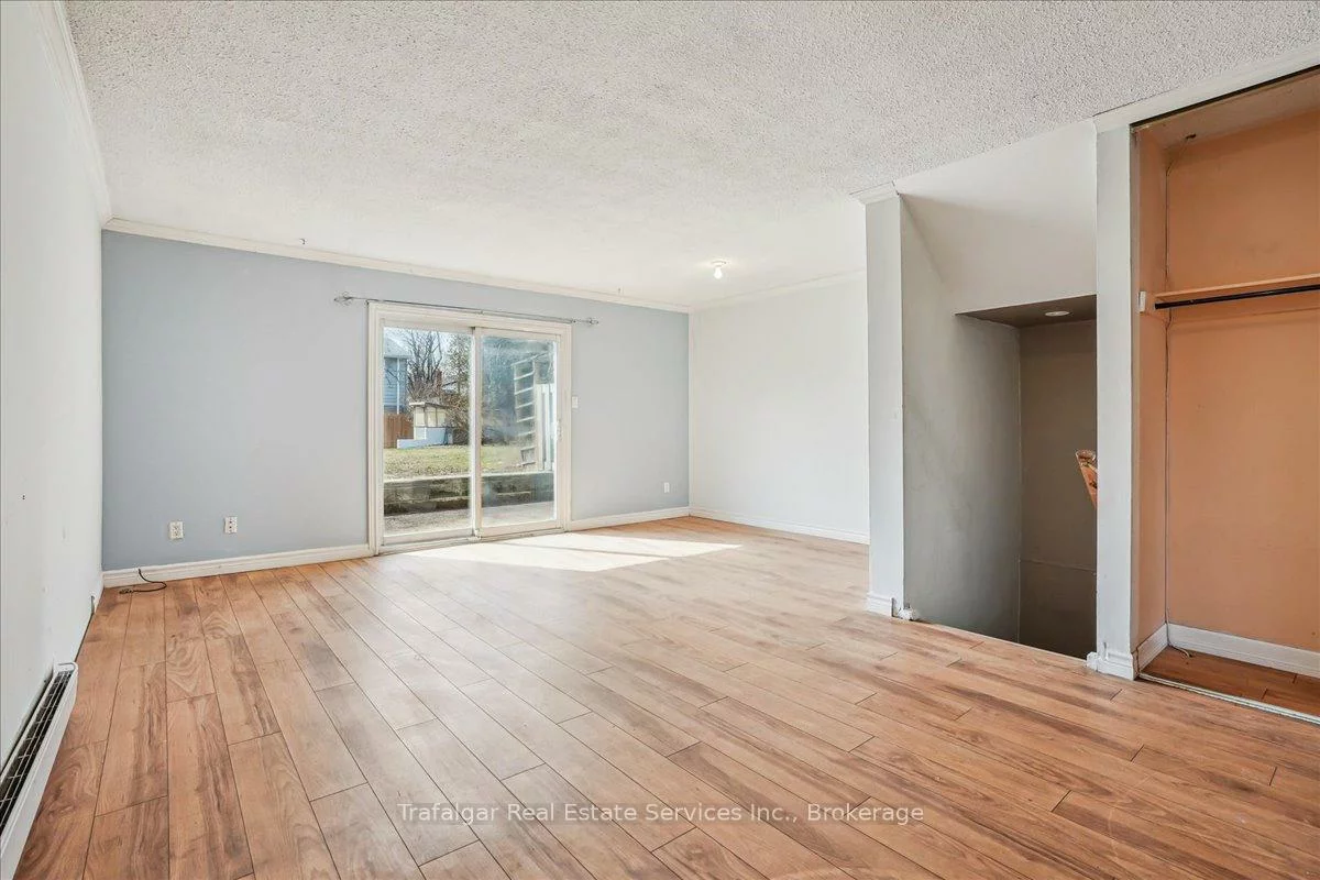 66, Worthington, 1001 - BR Bronte, Oakville