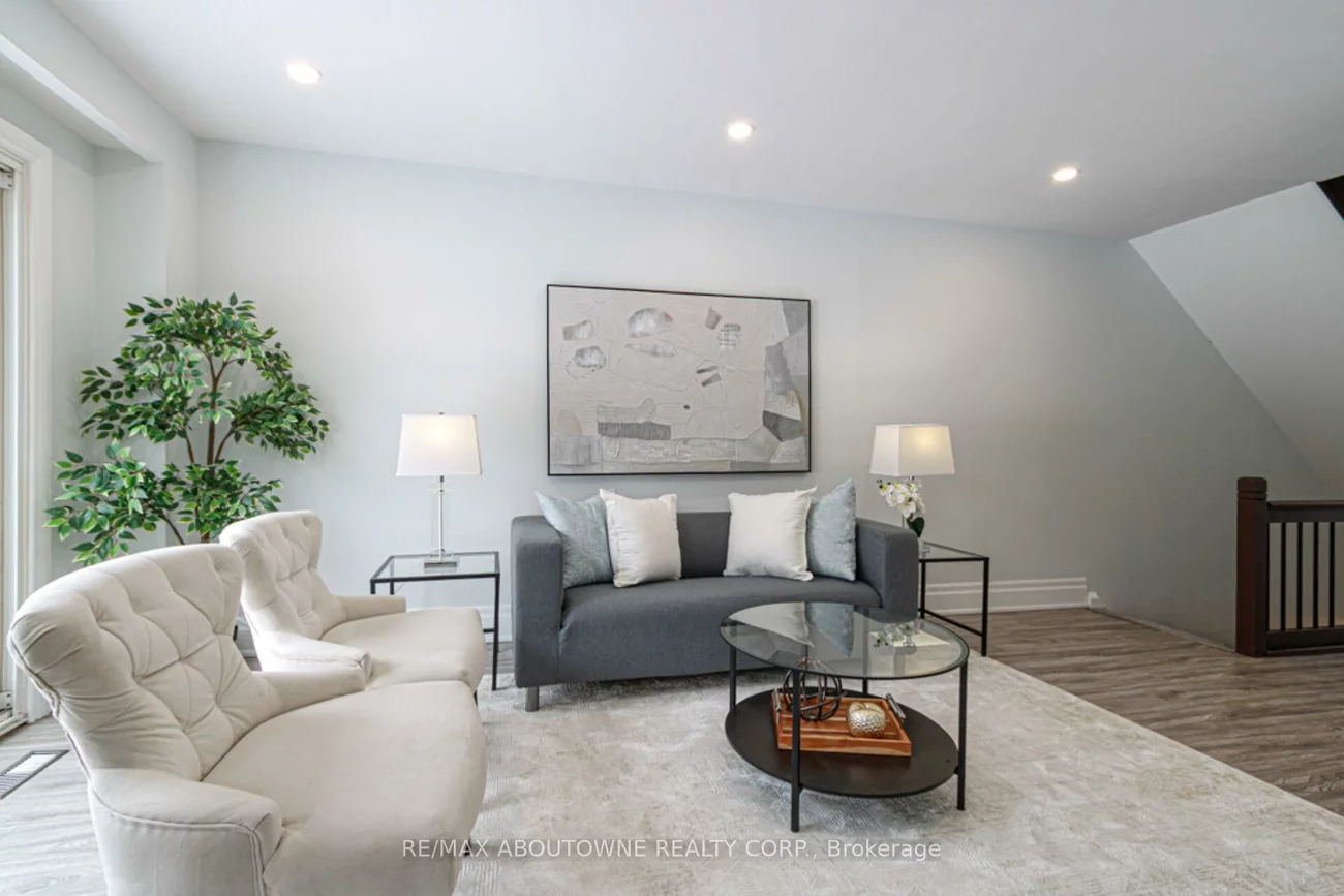 1532, Lancaster, 1005 - FA Falgarwood, Oakville