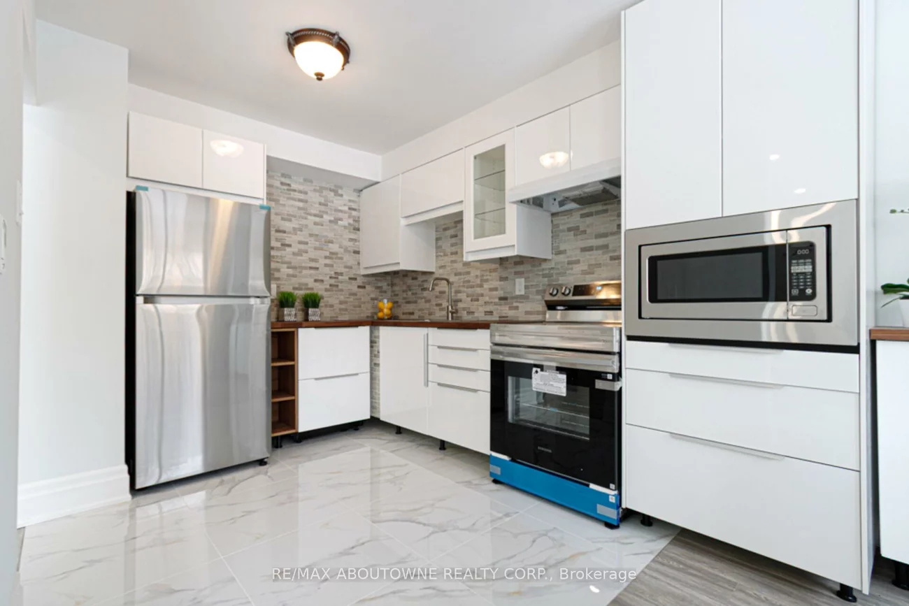 1532, Lancaster, 1005 - FA Falgarwood, Oakville