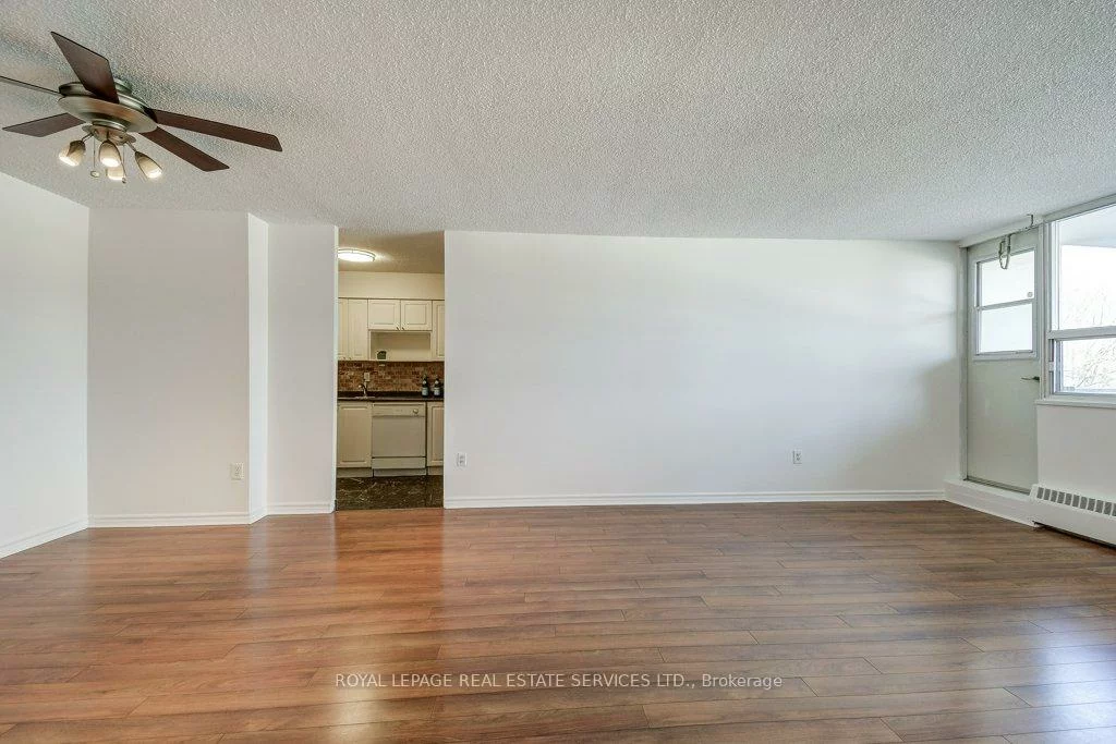 212, Kerr, 1002 - CO Central, Oakville