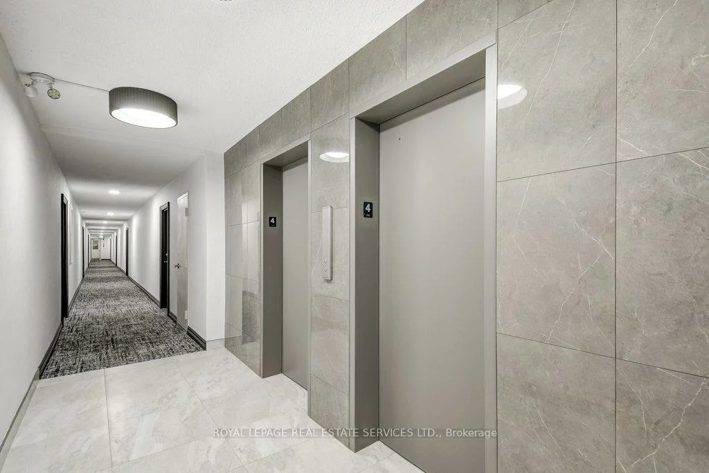 212, Kerr, 1002 - CO Central, Oakville