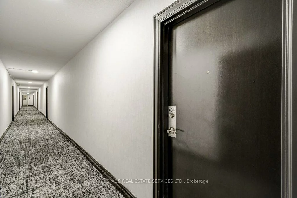 212, Kerr, 1002 - CO Central, Oakville