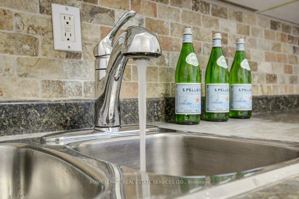 212, Kerr, 1002 - CO Central, Oakville