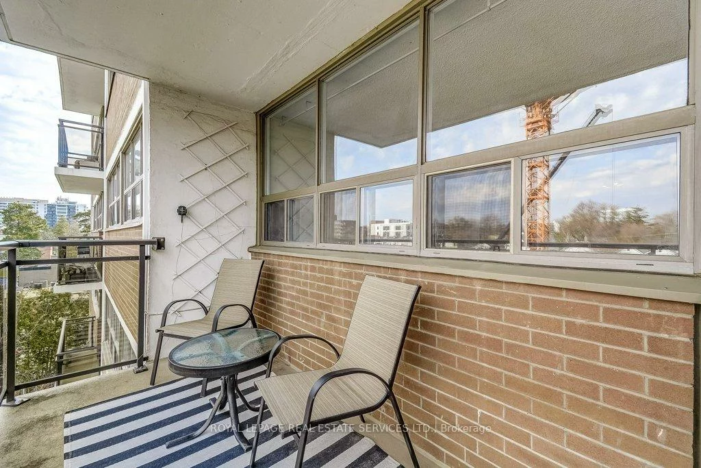 212, Kerr, 1002 - CO Central, Oakville