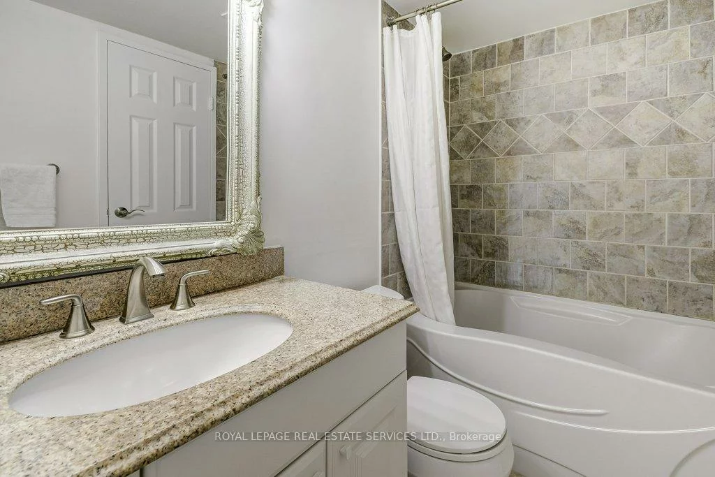 212, Kerr, 1002 - CO Central, Oakville