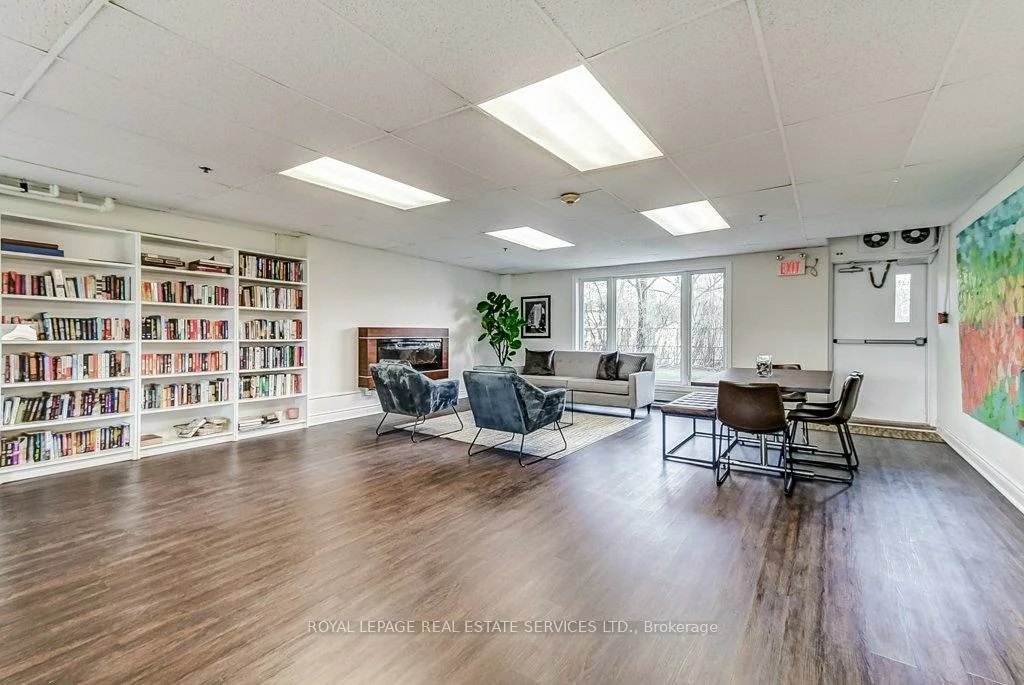 212, Kerr, 1002 - CO Central, Oakville