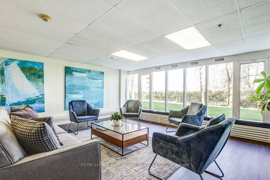 212, Kerr, 1002 - CO Central, Oakville