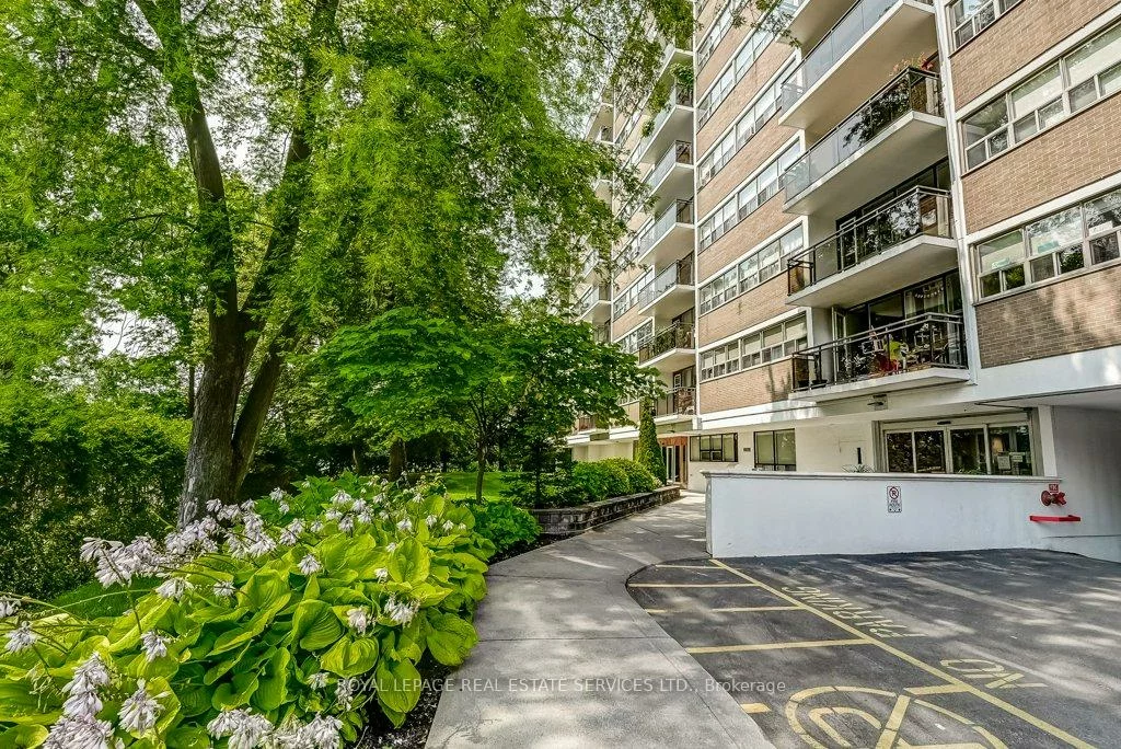 212, Kerr, 1002 - CO Central, Oakville