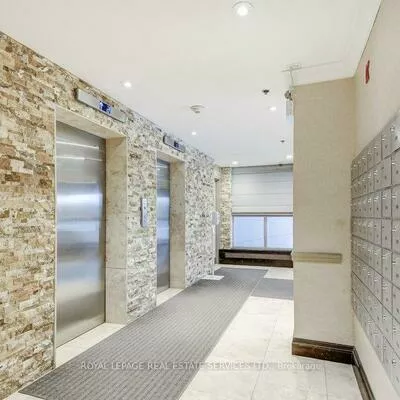 212, Kerr, 1002 - CO Central, Oakville